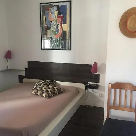 Appartement T2 Rdc Cosy Terrasse Clim 5min à Pied Ctre V Park Gratuit Public Perpignan
